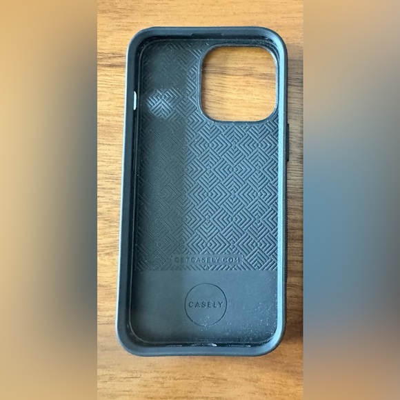 iPhone 13 pro | Casely MagSafe - Picture 2 of 2